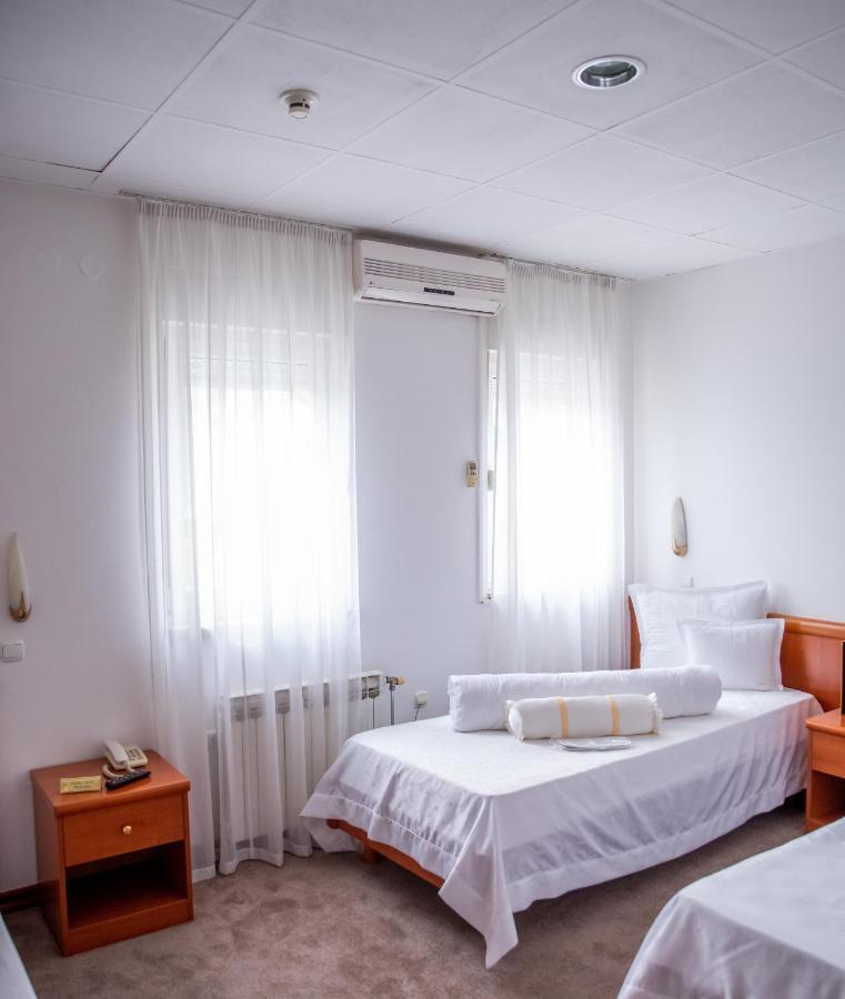 Hotel Integra Doboj Exterior foto
